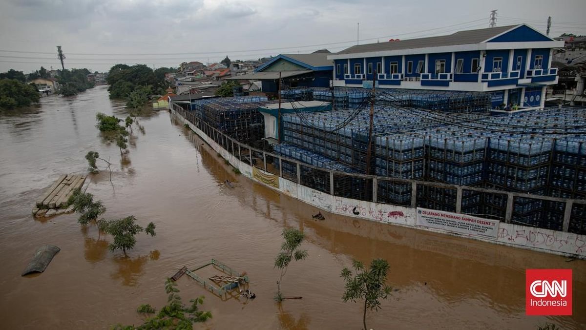 Diguyur Hujan Semalaman, 11 RT di Jakarta Terendam Banjir