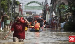 25 Persen Warga Pondok Gede Permai Masih Terjebak Banjir