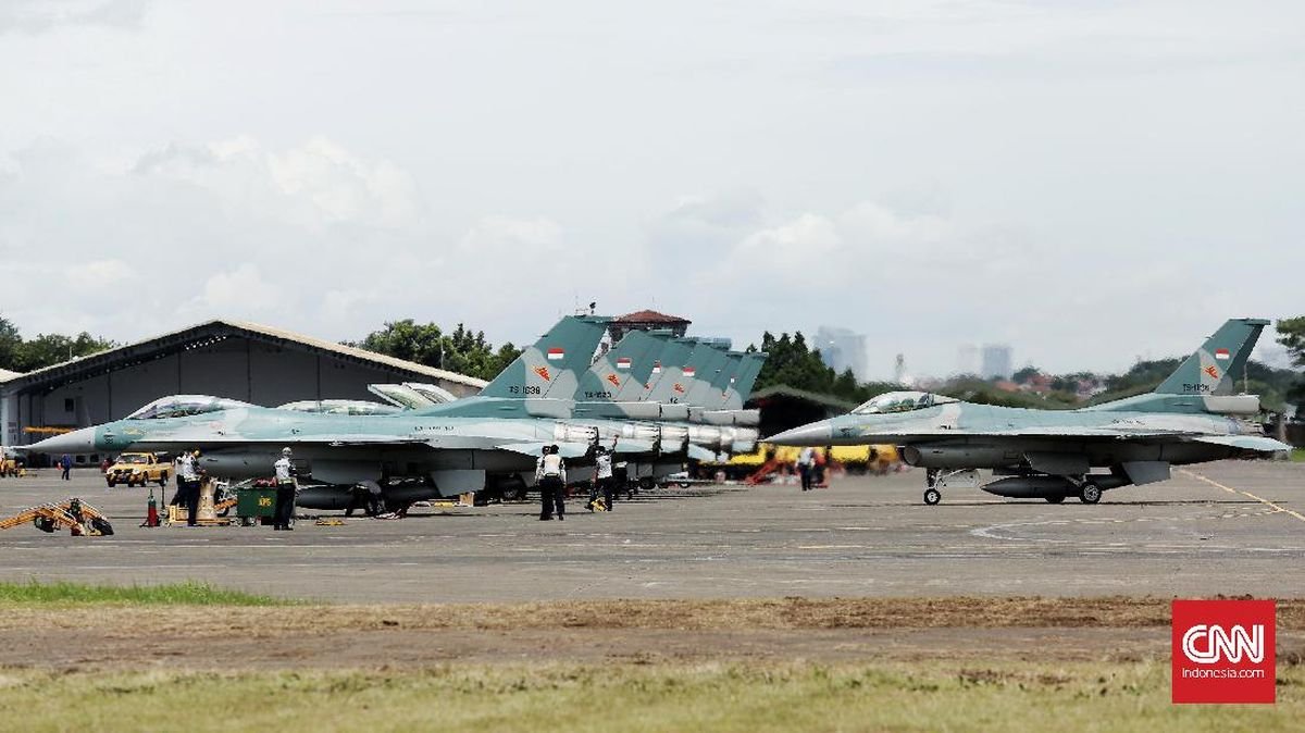 Viral Pesawat Tempur F16 Dicuci Manual Bak Mobil, TNI AU Buka Suara