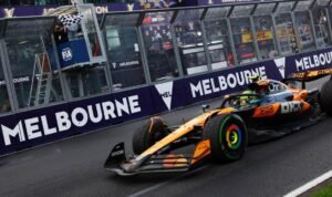 Penuh Drama, Lando Norris Kalahkan Verstappen