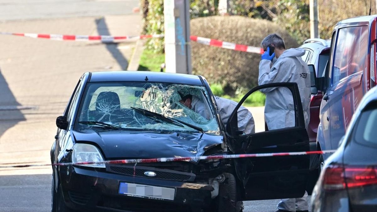 Mobil Tabrak Kerumunan Orang di Mannheim Jerman, 1 Tewas