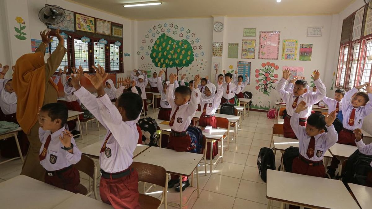 Murid Kembali Belajar di Rumah Mulai 21 Maret