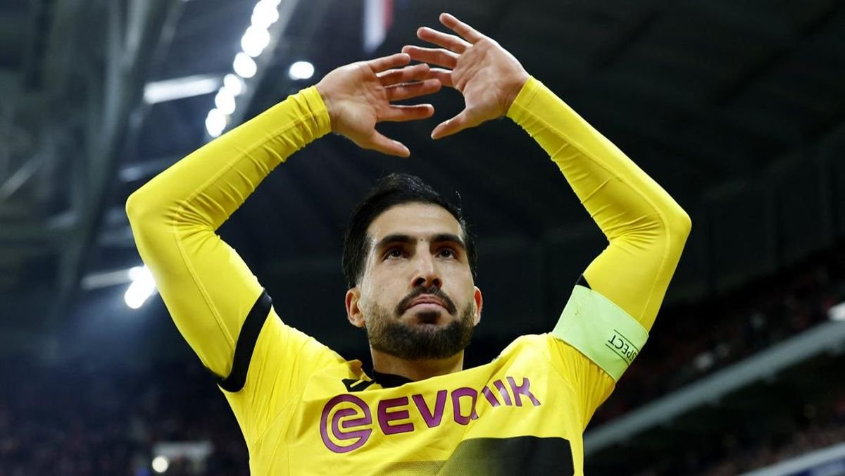 Dortmund Lolos ke Perempat Final