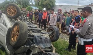 Kereta Api Tabrak Minibus di Asahan Sumut, Satu Keluarga Tewas