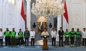 Membaca Maksud dan Dampak Imbauan Prabowo soal Bonus Hari Raya Ojol