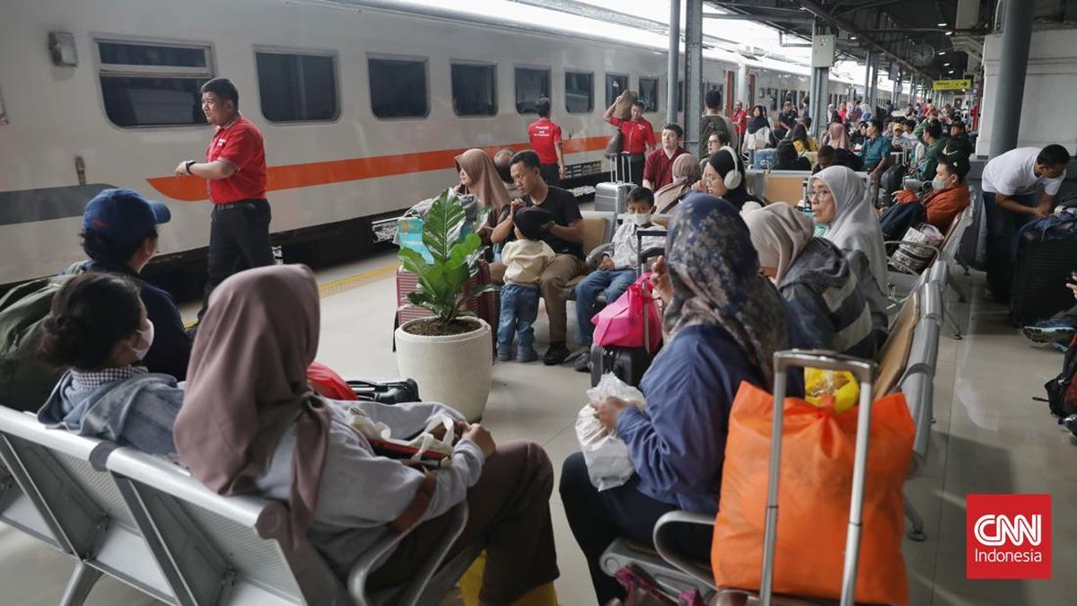 KAI Catat 2,5 Juta Tiket Kereta Lebaran Idulfitri 2025 Ludes Terjual