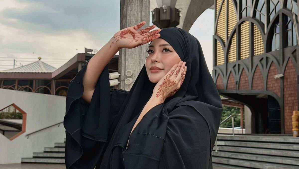 Mantan Bintang Porno Jepang Tahu Islam Usai Berkunjung ke Malaysia