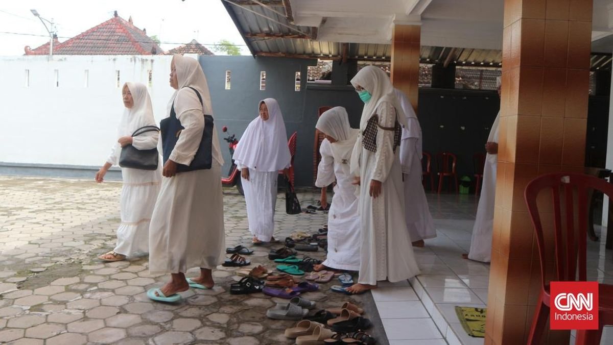 PKB Salat Gaib Usai Politisinya Tewas dalam Kecelakaan Bus Saat Umrah