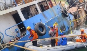 1 Korban Kapal Meledak di Lamongan Masih Hilang, Pencarian Dilanjutkan