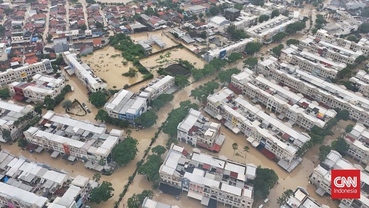 Banjir Rendam Grand Galaxy Bekasi