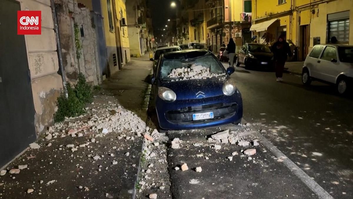 Kepanikan Warga usai Gempa M 4,4 Guncang Naples Italia