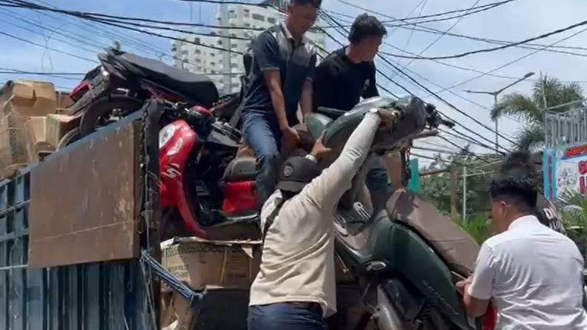 Truk Angkut Belasan Motor Curian di Jakbar, Sopir Ditangkap