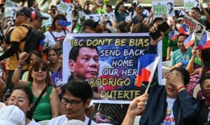 Puluhan Ribu Warga Filipina Demo Bebaskan Duterte