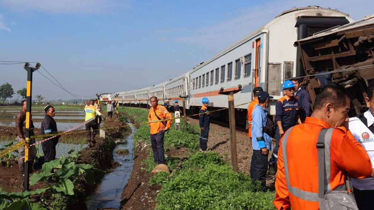 KA Tabrak Toyota Calya Bawa 9 Penumpang di Simalungun, 3 Orang Tewas