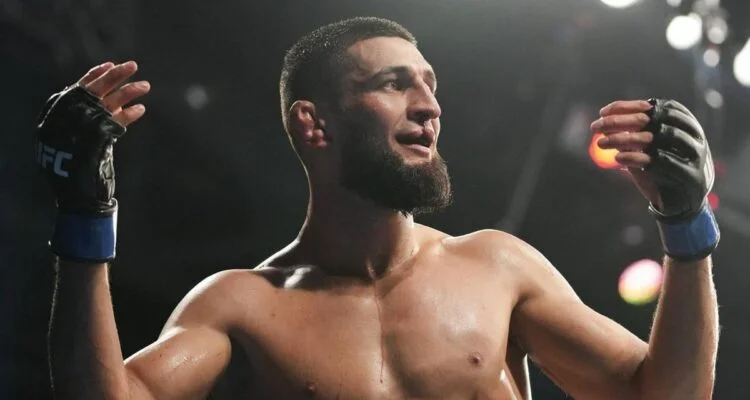 Khamzat Chimaev Tak Mau Sesumbar Menang Ronde Pertama Atas Du Plessis